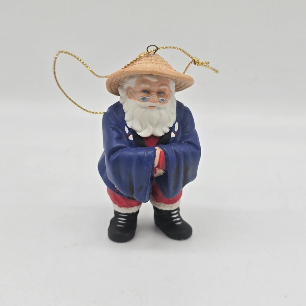 Vintage Danbury Mint Santa Around the World Christmas Tree Ornament-China EUC